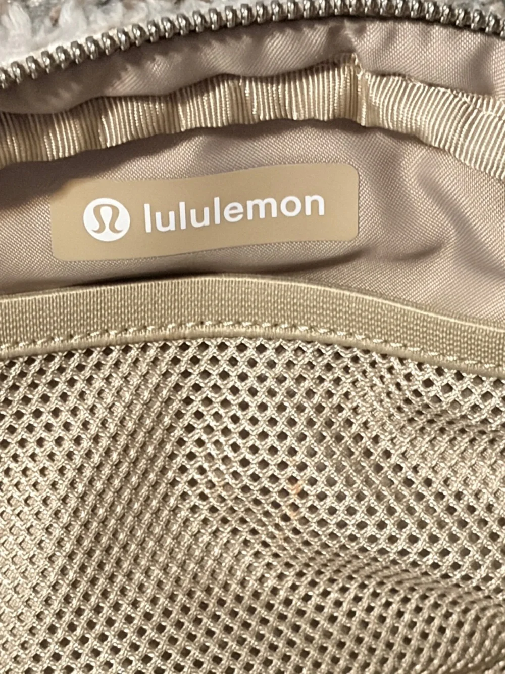 LULULEMON athletica Cream Sherpa Zip Pouch with Logo Tab